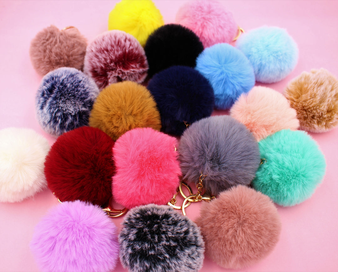 SMOKO Elodie Unicorn PomPom Keychain | Fluffy Faux Fur Ball | Cute Uni  Pendant in Kawaii Japanese Style - Purple